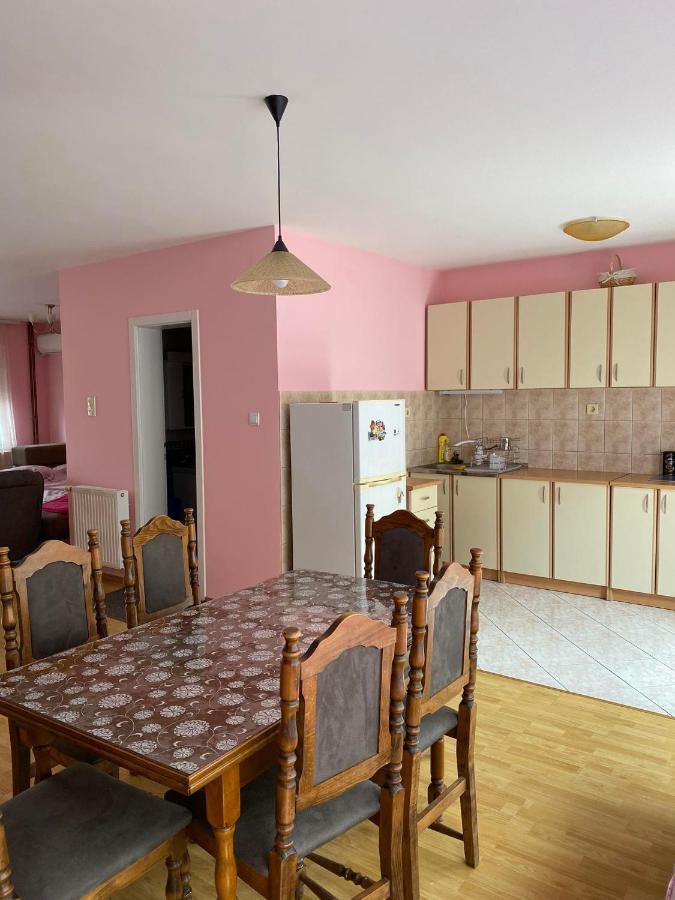 Guest House Trajkovic Ягодина Екстериор снимка