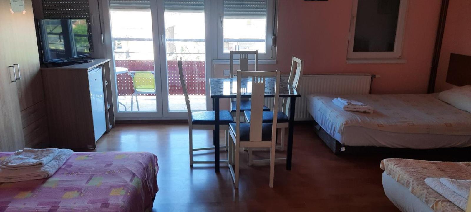 Guest House Trajkovic Ягодина Екстериор снимка