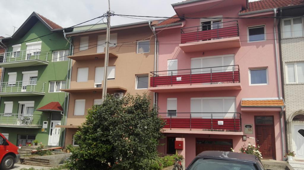 Guest House Trajkovic Ягодина Екстериор снимка